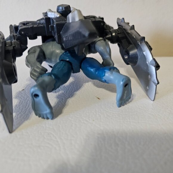 Batman 4in King Shark Mega Gear Deluxe Action Figure with transforming Armor - Picture 7 of 8